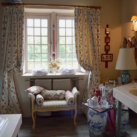 Manoir De Favry ベッド・アンド・ブレックファスト Noyen-sur-Sarthe