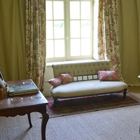 Manoir De Favry Bed and Breakfast *